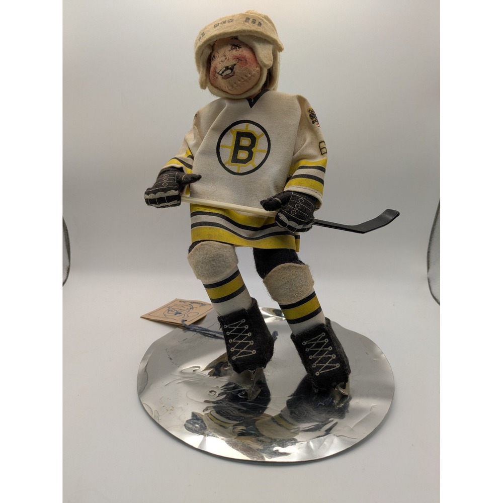 Annalee 1994 Boston Bruins Hockey Player Doll Signed Base 62 Handcrafted 1997